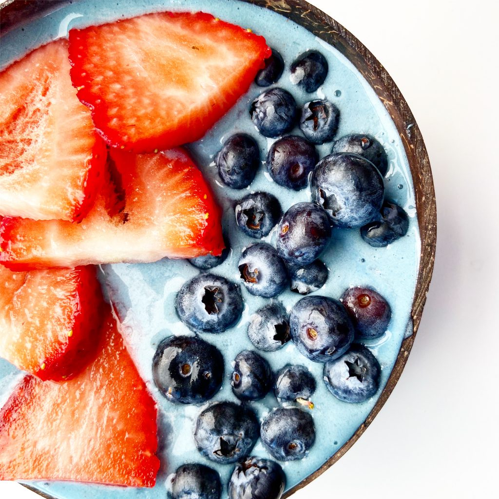 Blue Spirulina Smoothie Bowl